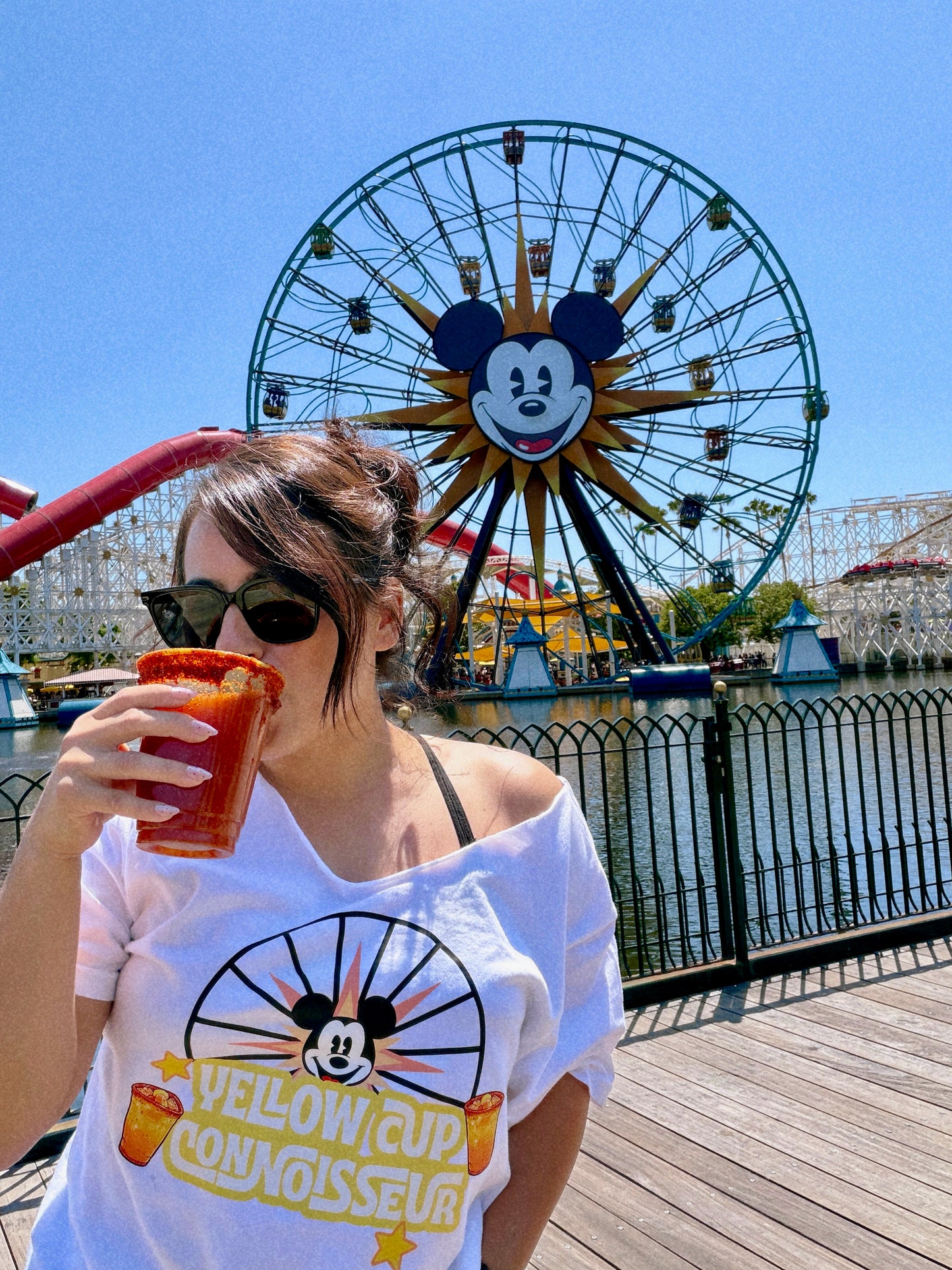 Yellow cup connoisseur T-Shirt