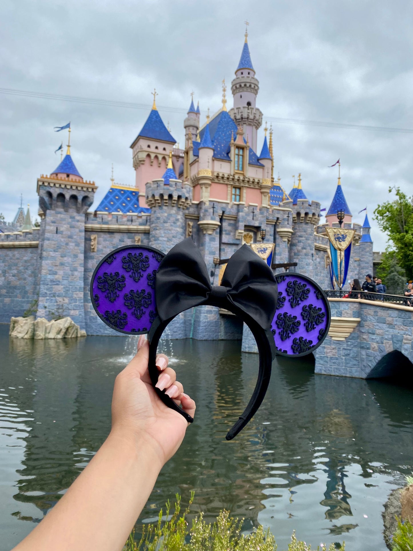 Mansion Wallpaper Ears