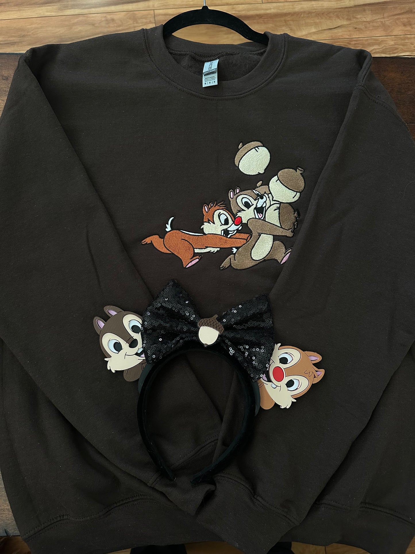 Embroidered chipmunks Crewneck(SWEATER ONLY)